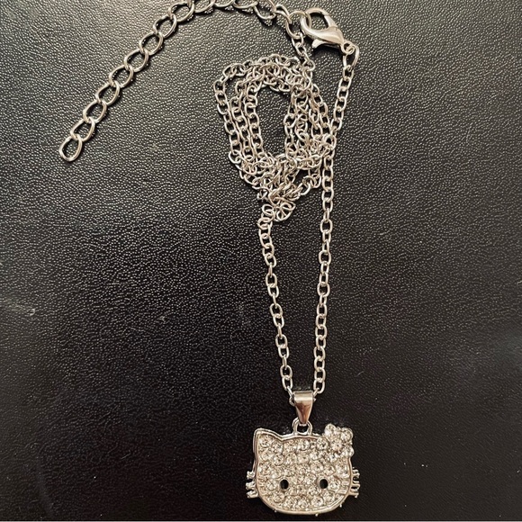 💖 Hello Kitty Crystal Silver Necklace 16”-18” adjustable NEW - Picture 4 of 7